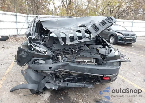 2018 Jeep Cherokee Trailhawk from USA, damaged, VIN 1C4PJMBX2JD517730